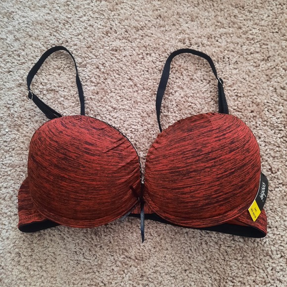 NWT Coobie 34 C Bra..  Padded Underwire, removable straps. - Picture 1 of 4